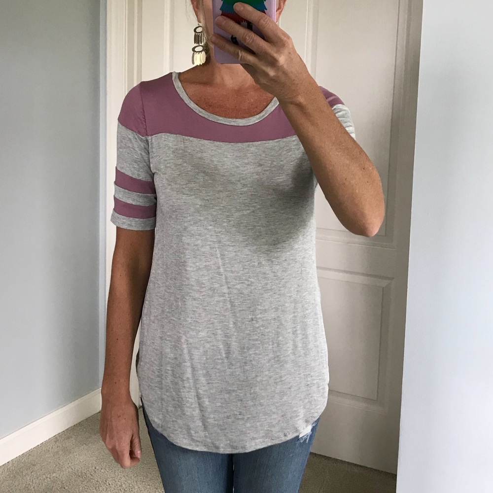 ❤️SIZE SMALL LEFT❤️Grey & Mauve Baseball Style Top - Picture 3 of 5